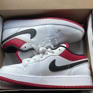 Air Jordan 1 low white university red